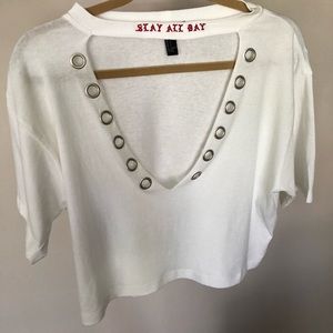 Forever 21 crop v neck t shirt